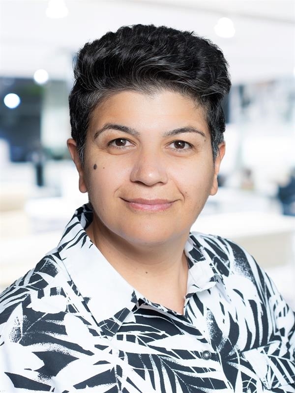 Negar Farjadnia