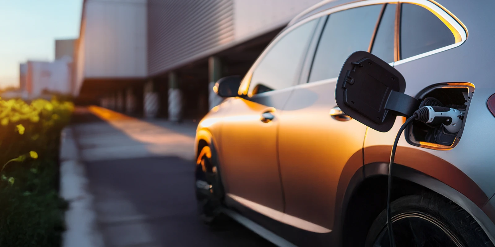 electric vehicle charging in the evening